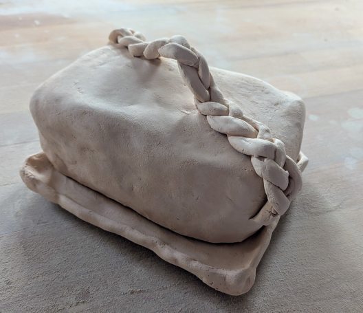 Butterdose vor dem Schrühbrand